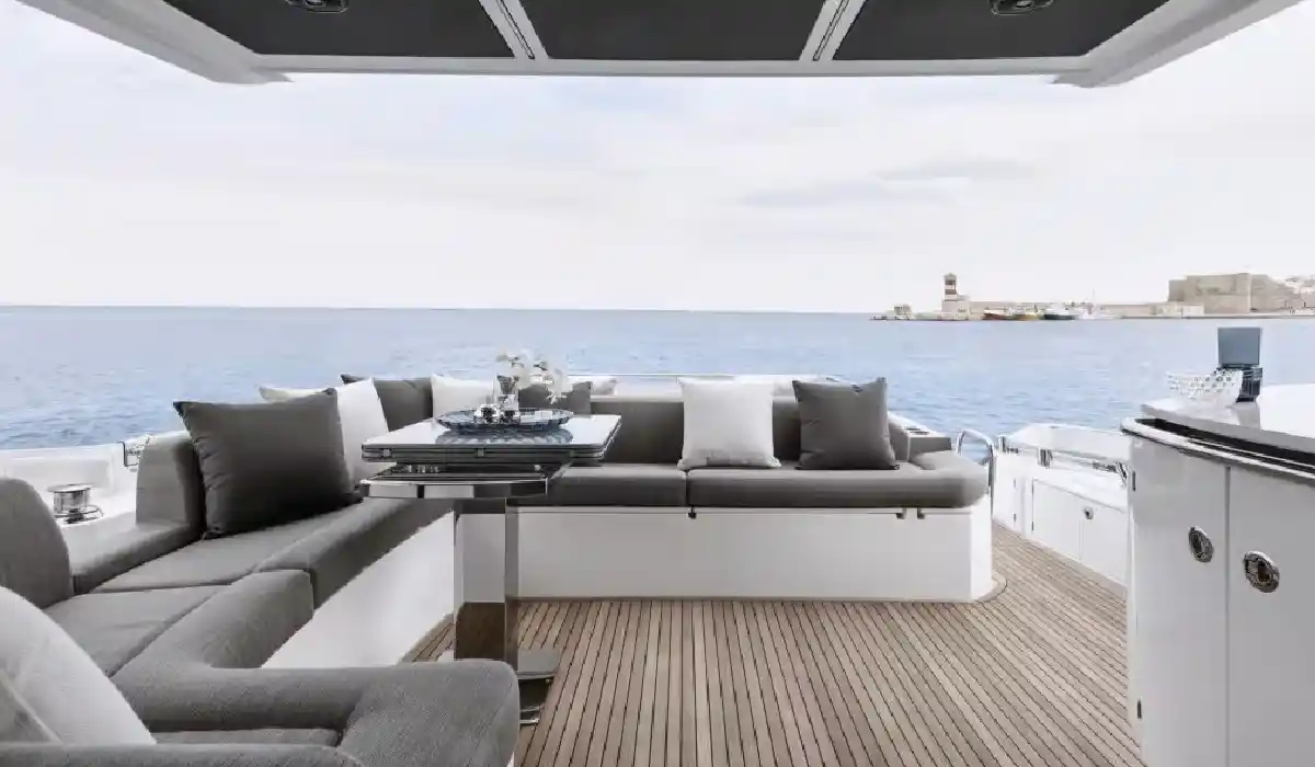 Azimut - S6 - Luxury Yacht Rentals Near me - Used Luxury Yachts Near me - Exclusive Concierge Club.webp